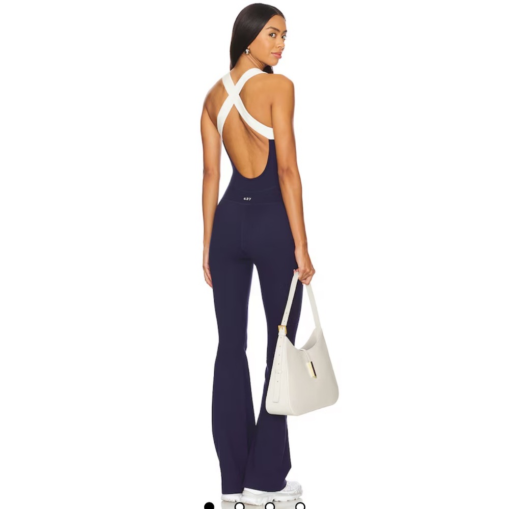 THE SCULPT ONESIE / NAVY-CREAM 437